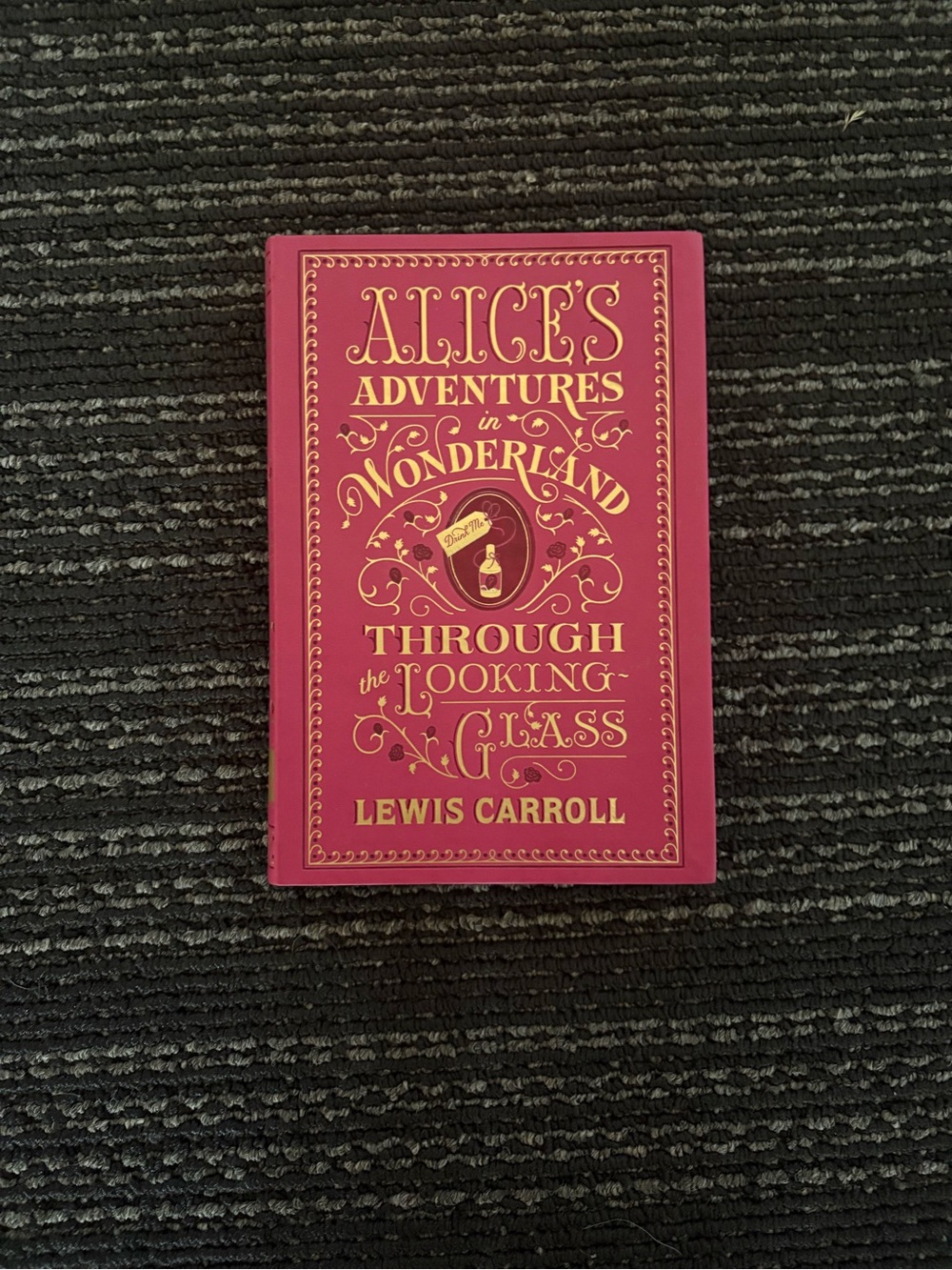 Alice's Adventures in Wonderland by Lewis Carroll - Red and Gold Edition